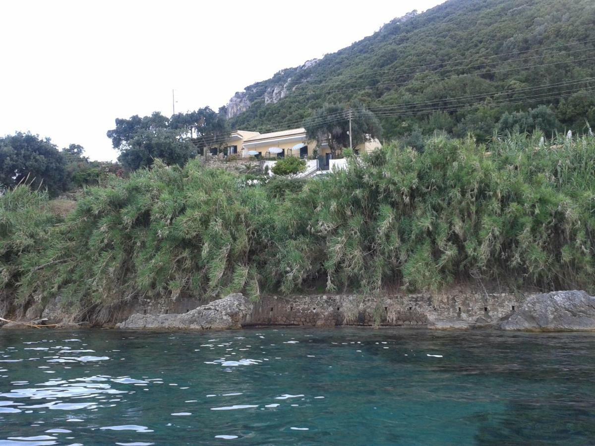 Villa Fourtuna Apartment Agios Ioannis Peristerion Exterior foto
